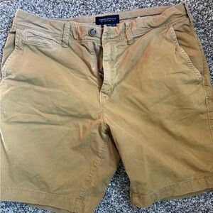 American Eagle Outfitters Men's Khaki Shorts
